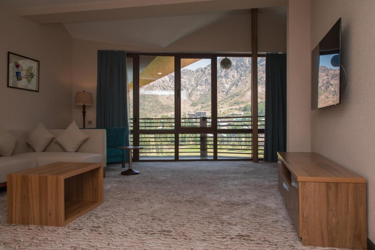Archazor Mountain Resort Chimgan Exterior photo